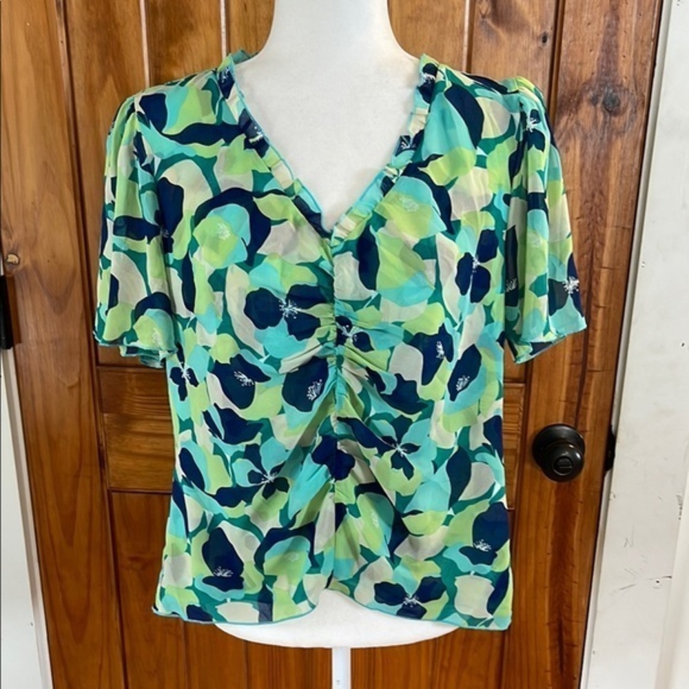Cabi Trixie Top Medium Green Blue Aqua cream Feminine Ruffle Sleeves floral